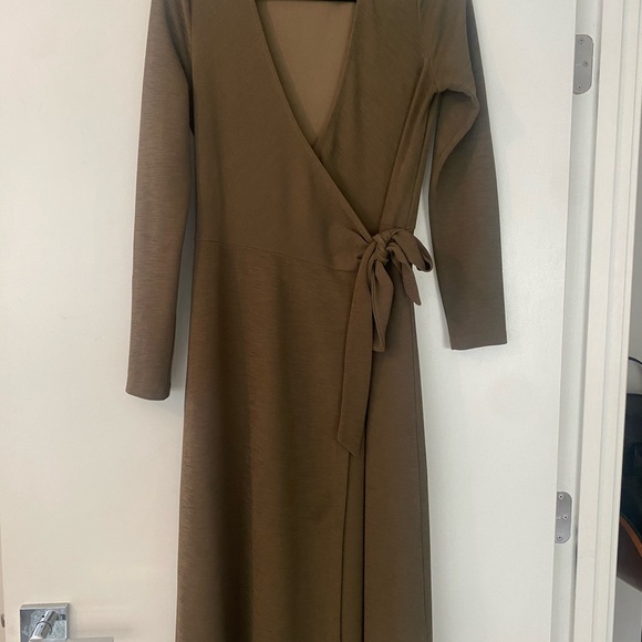 Banana Republic Olive Green Wrap Dress - Size Small - Picture 2 of 5